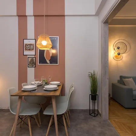 Spacious 2 Bedroom In Koukaki