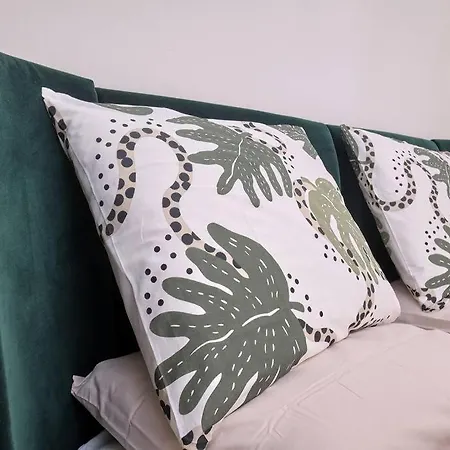 Chic With Comforts In The Heart Of Athens! Apartment *