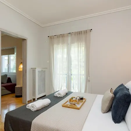 Spacious 2 Bedroom In Koukaki *