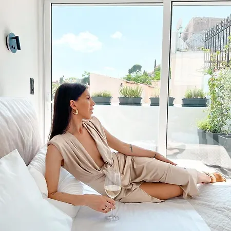 Step One | Luxury Right In The Heart Of Acropolis Next To Metro Station شقة أثينا