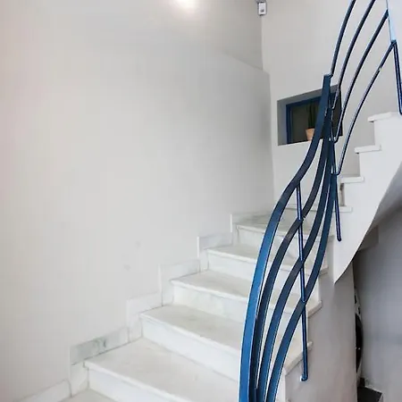 Daire Pagrati Hilton Location Bentzi Family 5 *