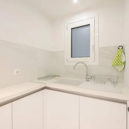 Appartement Charming 1br Apt In The Center Of