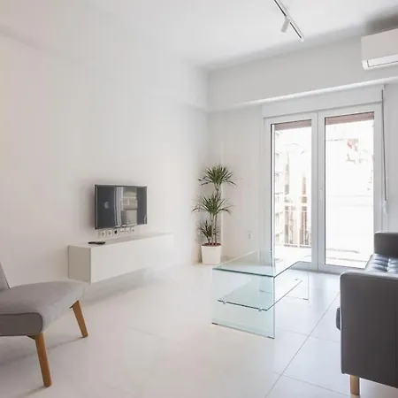 Appartement Charming 1br Apt In The Center Of Athene