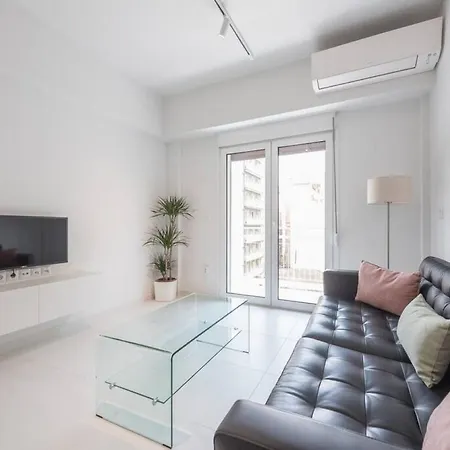 Appartement Charming 1br Apt In The Center Of Athene