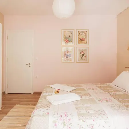 Evanthia's 2-spacious, Central, 2bdr Apart,+balcony * Atenas