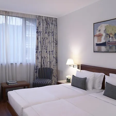 Titania Hotel 4*