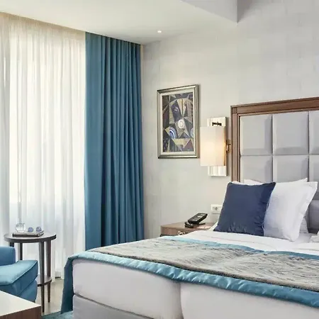 Electra Metropolis 5* אתונה