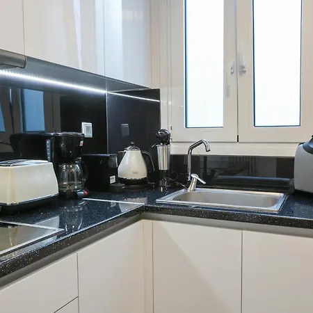 Διαμέρισμα Prime Location Exec 2bd By Live&travel *