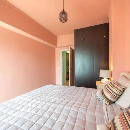 Serene Getaway In Thiseio Διαμέρισμα
