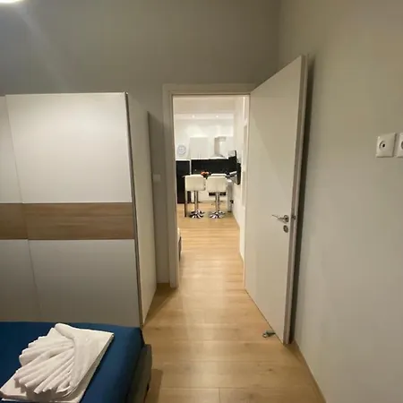 Cozy 1 Apartment *