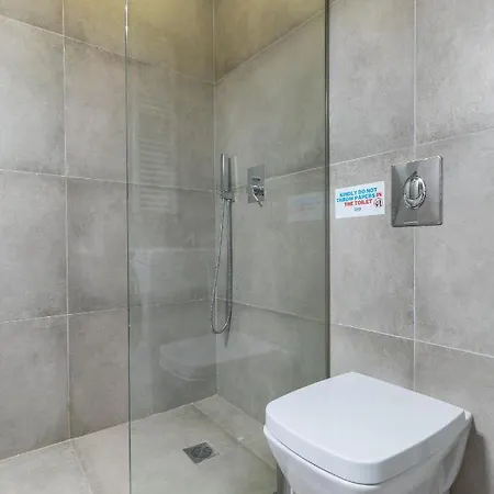 Trendy 2 Bedroom 5min To Metro Athens