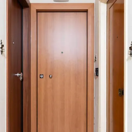 Trendy 2 Bedroom 5min To Metro Athens