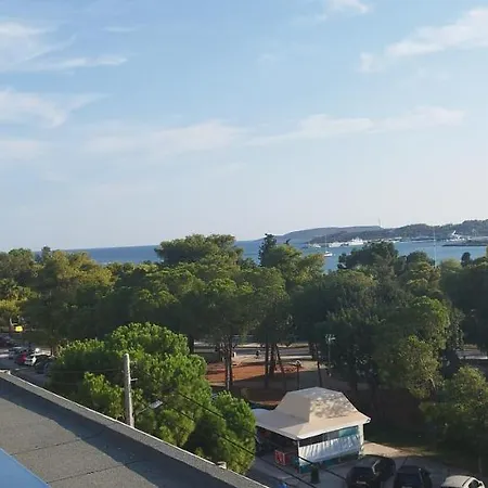 Apartment View In The Bay!