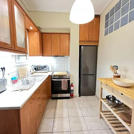 Michael - 1br In The Heart Of Ancient Atenas