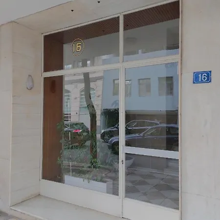 Petmeza16 Apartment