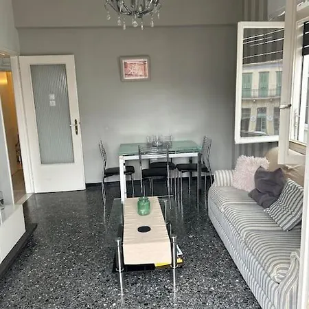 Cozy In Psiri Apartment