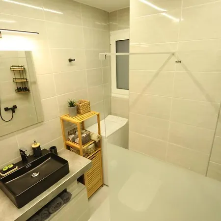 Modern And Luxury *