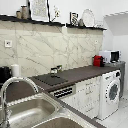 Walk Into Dream Of Acropolis 3 *