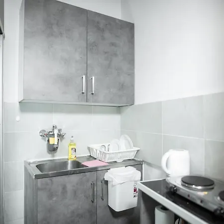 Cozy Next To Tower Apartment Athens