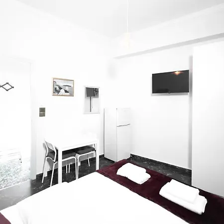 Cozy Next To Tower Apartment Athens
