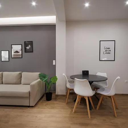 Apartment Modern Urban Oasis Near Metro Hub