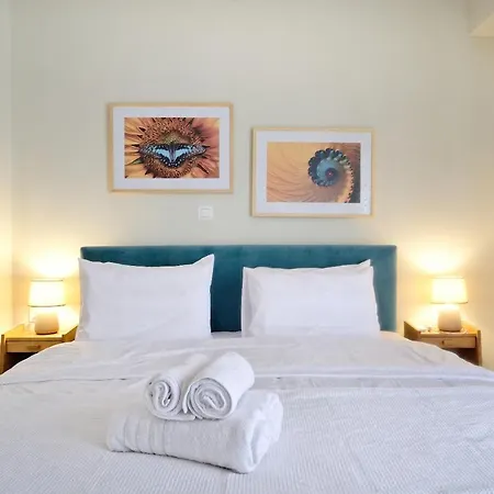 Modern Comfort Meets Bohemian Vibes In Exarcheia Appartement *