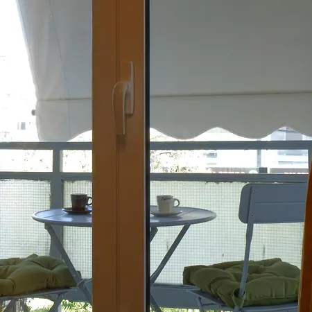 Apartment & Me Cozy By Zain Athens