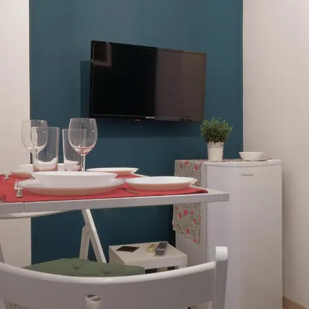 & Me Cozy By Zain Apartment Athens