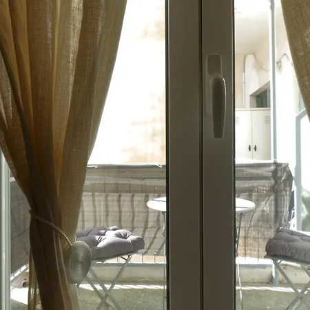 & Me Cozy By Zain Apartment Athens