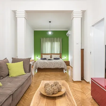 Stylish Luxury At Ampelokipi Metro Station Apartment *