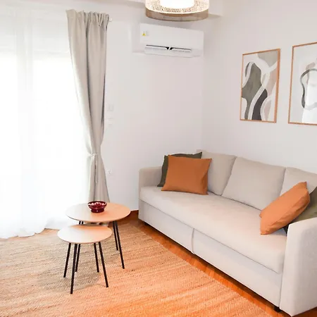 Newly Renovated Sunny Athens