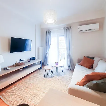 Apartment Newly Renovated Sunny Athens