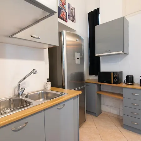 Neoclassical Loft In Monastiraki - Acropolis And Metro דירה אתונה