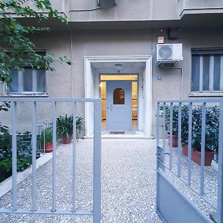 Newly Renovated Sunny *