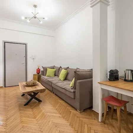 Stylish Luxury At Ampelokipi Metro Station Apartment Athens