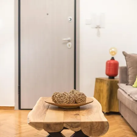 Stylish Luxury At Ampelokipi Metro Station *