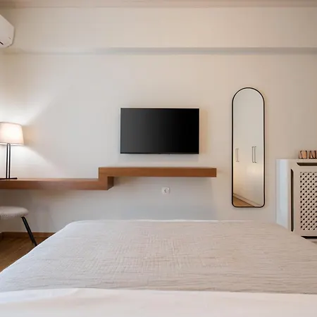 Digital Nomad Friendly & Premier In Plaka * Афины