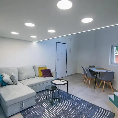 Oculus Dafni Loft A Apartman *