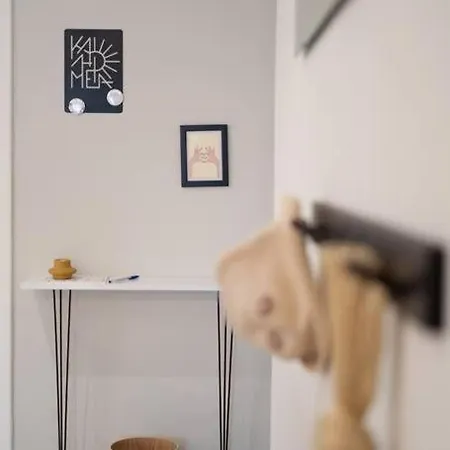 Athenian Urban Escape 2-br Apartment Athens