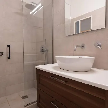 Apartment Athenian Urban Escape 2-br *