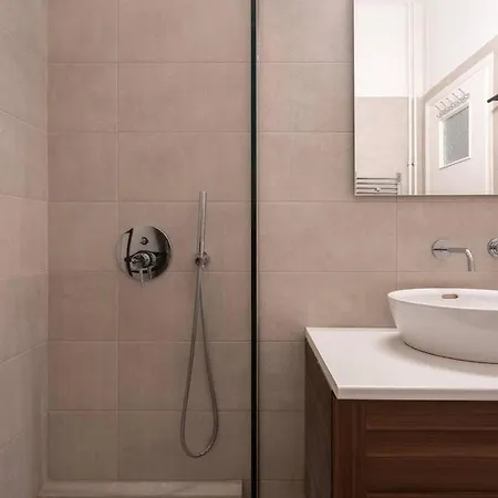 Athenian Urban Escape 2-br Apartment Athens