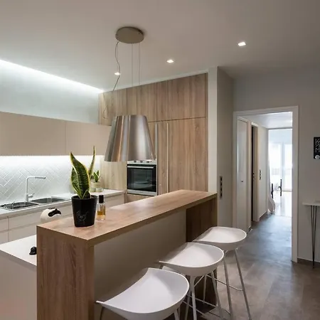 Athenian Urban Escape 2-br Apartment