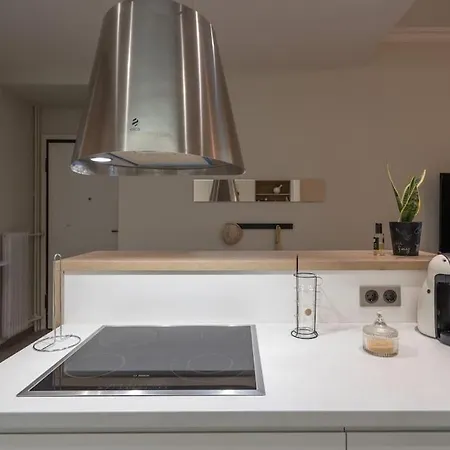 Athenian Urban Escape 2-br Apartment *