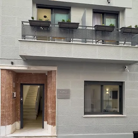 Apartment Phaedrus Living: The Nine Muses Calliope Athens