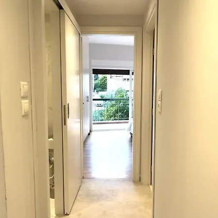 2-bed Gem In Serene Locale Athens