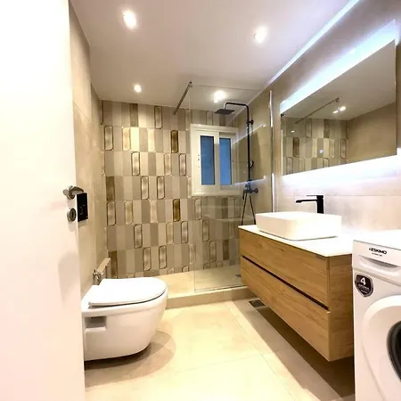 Apartment 2-bed Gem In Serene Locale *