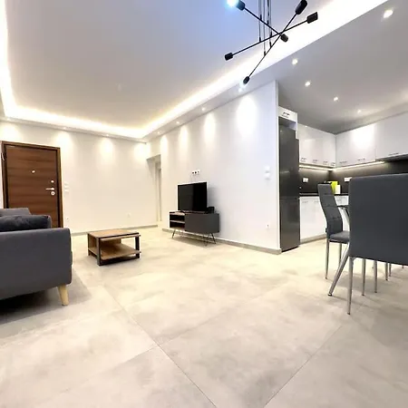 2-bed Gem In Serene Locale Apartment *