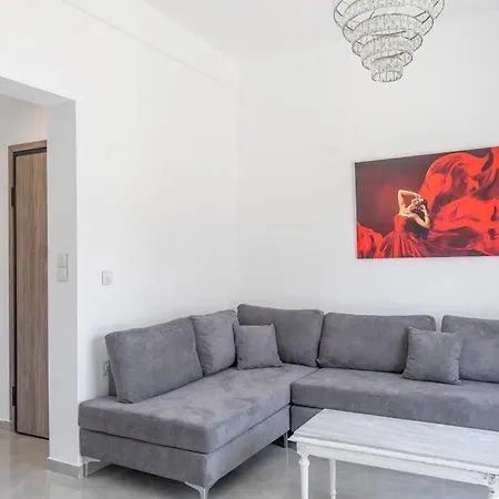 Modern In Athens, Petralona