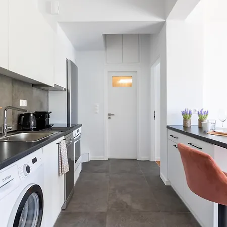 Urban Park View Apartment Athen