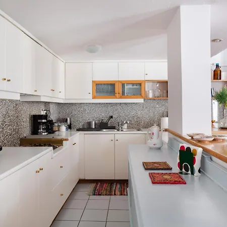 Athenian Getaway In Plaka With Acropolis View By Athenian Homes Athene